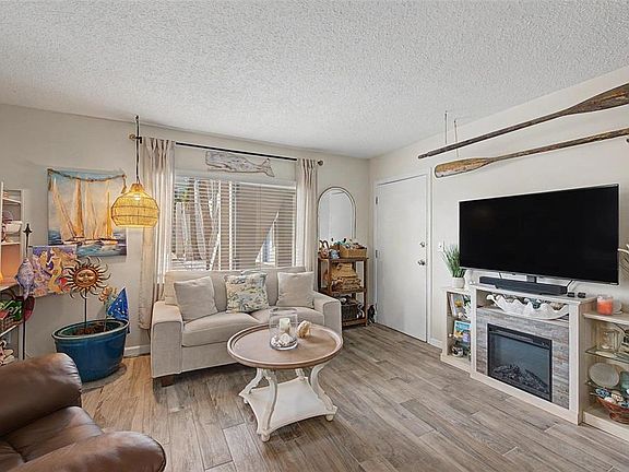 3rd image of 2110 GULF BOULEVARD #6