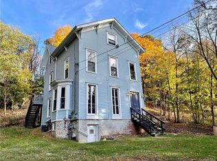 19 Mountain Rd, Cornwall On Hudson, NY 12520