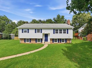 6408 Kroy Dr, Springfield, VA 22150