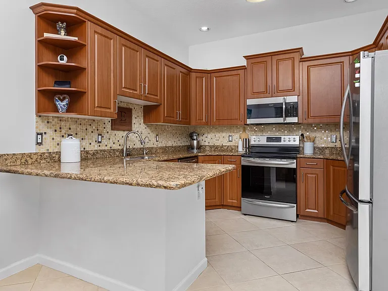 1222 NE 18th Ave #1 — Photo 10