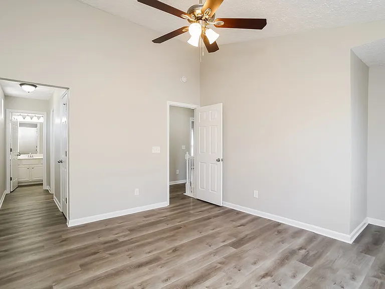 136 Oak Grove Pl — Photo 9