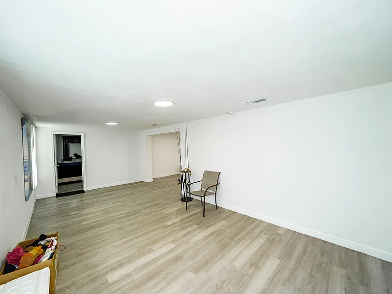1160 Tarpon Ave — Photo 24