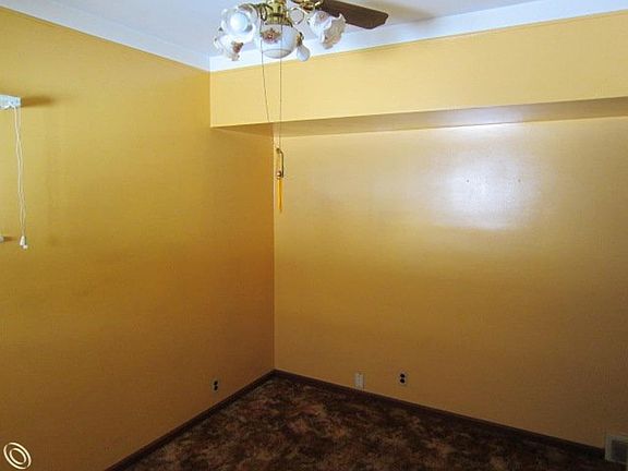 2nd image of 4837 Dudley St