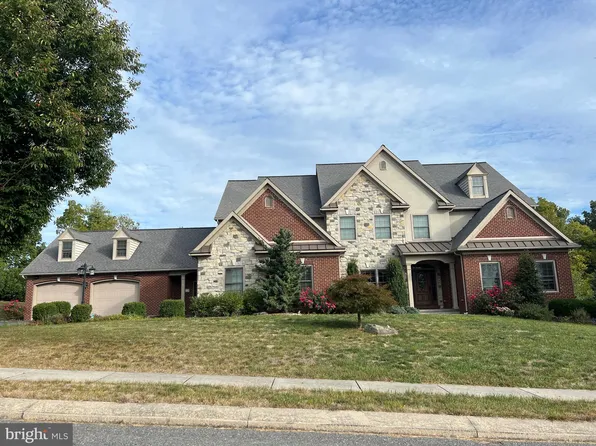 35 Cobble Ln, Elizabethtown, PA 17022