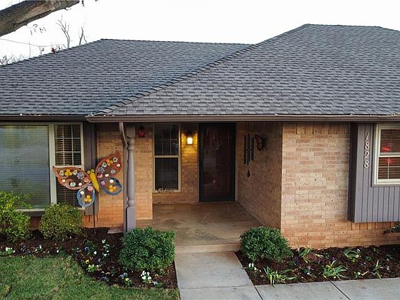 3rd image of 1828 Bonnycastle Ln