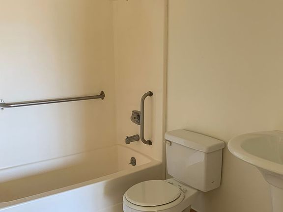 5th image of 3761 Park Boulevard Way #0