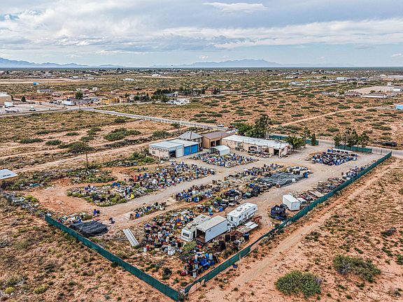 3rd image of 14572 Bradley Rd