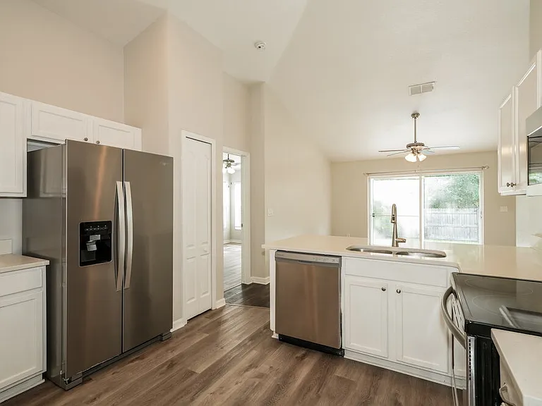 6410 Buckhead Ct — Photo 5
