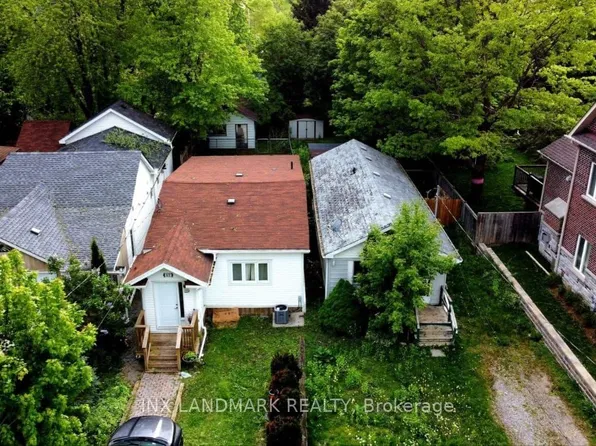 42 Fergus Ave W Unit 2, Richmond Hill, ON L4E 3C2