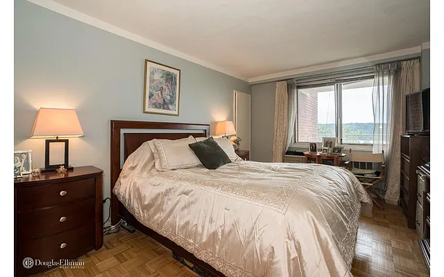 Sold by Douglas Elliman | media 8