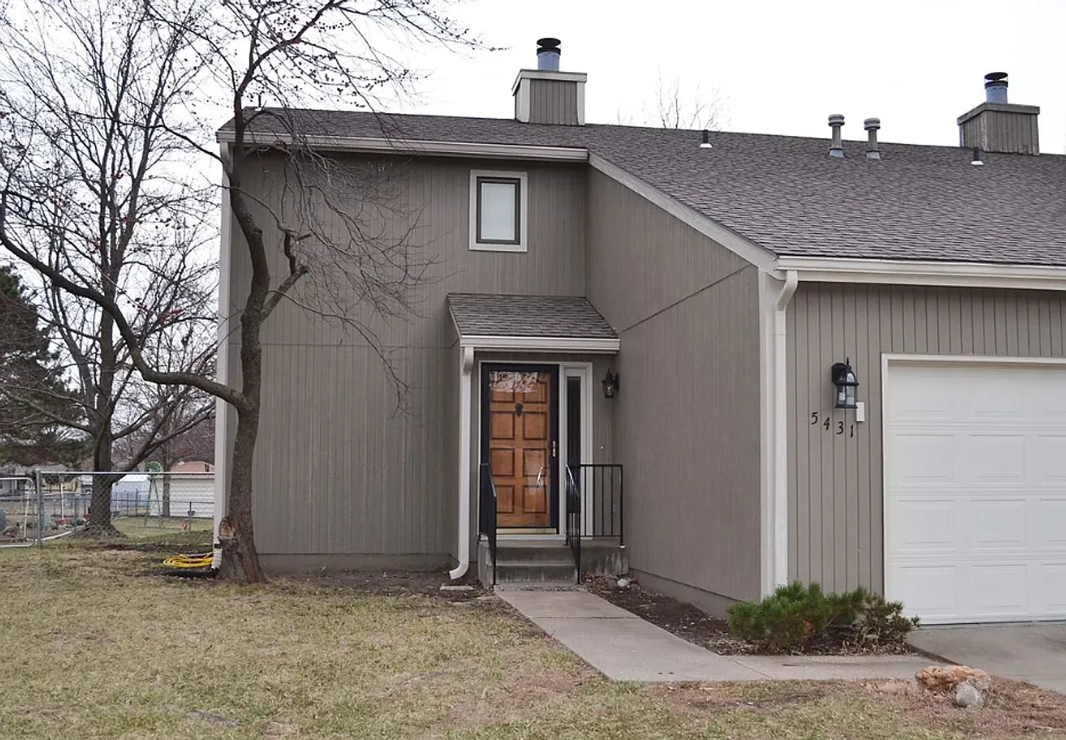 5431 SW Sena Drive — Photo 2