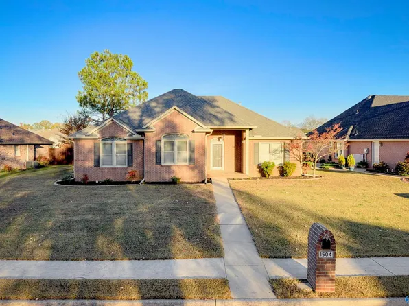 1504 Chestnut Grove Rd SW, Decatur, AL 35603