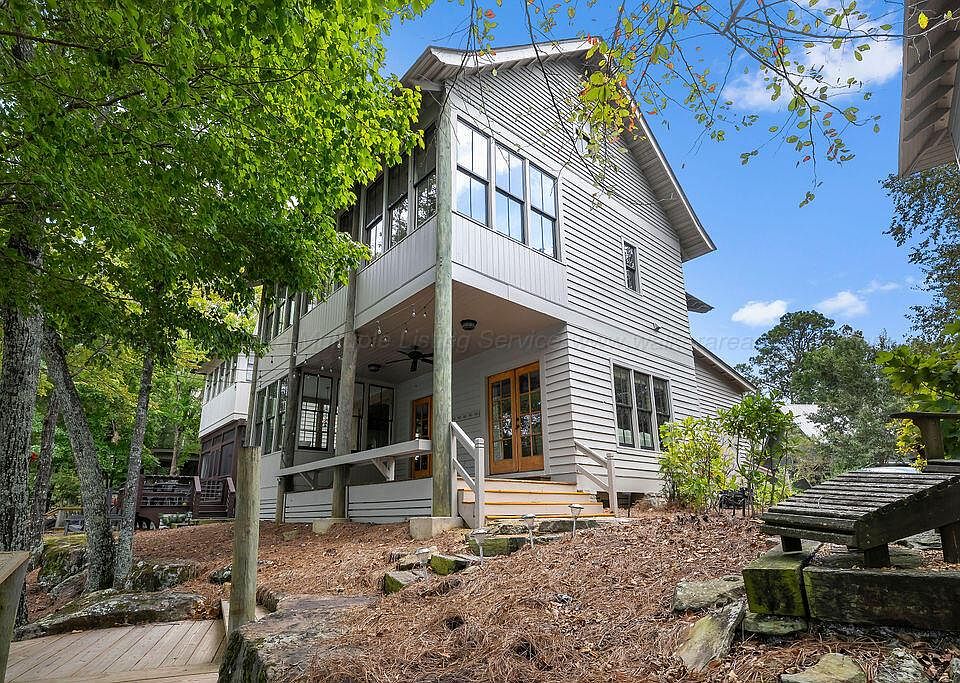 1st image of 204 Turtle Point Dr