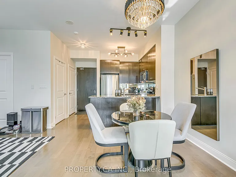 21 Scollard St #406 — Photo 12