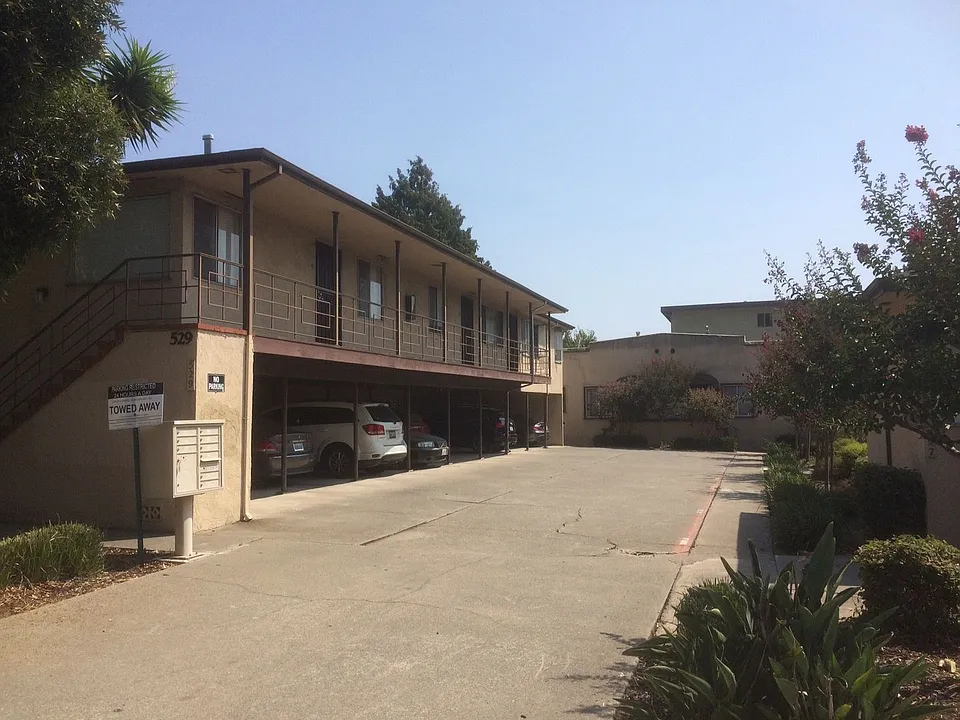 527 & 529 Callan Avenue