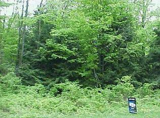 20 Oaktree Ln, Whitehall, MI 49461