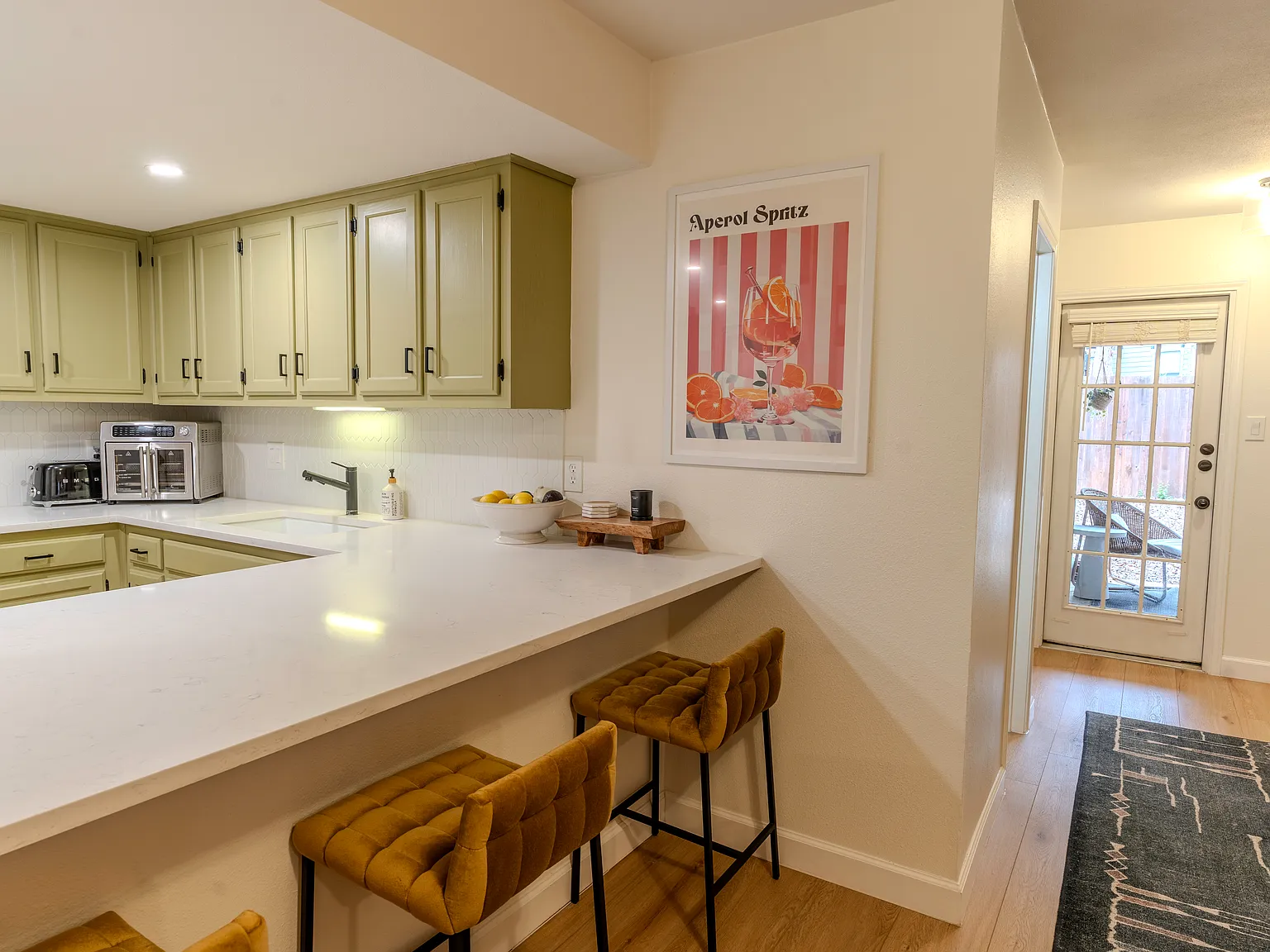 2 bed, 1064 sqft, $1,775 — Photo 1