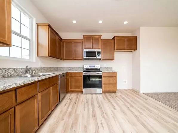 6745 Jujube Ln, Sacramento, CA 95828