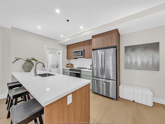 5th image of 11646 Tecumseh Rd E #106