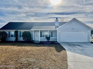 303 Marcia Ct, Hubert, NC 28539