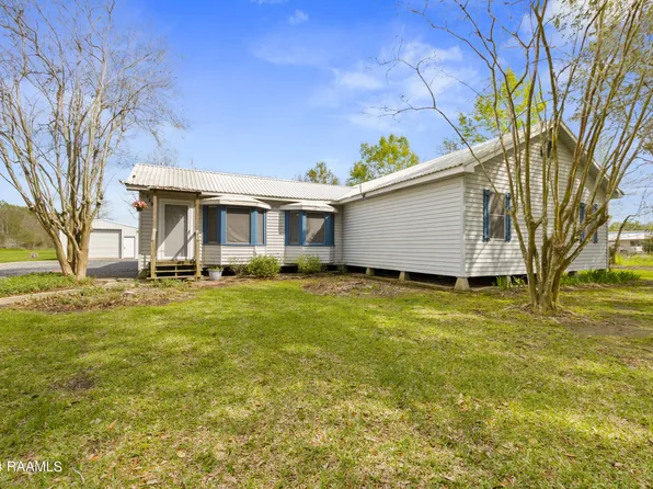 1138 Willow Cove Rd, Church Pt, LA 70525