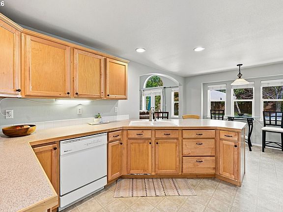 2nd image of 2067 NW Poplar Pl