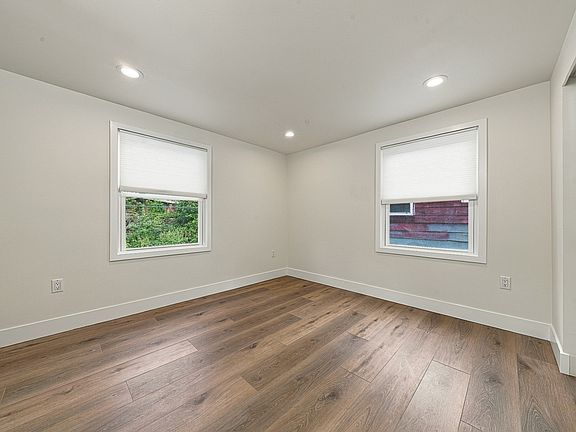 5th image of 2305 NE 95th St