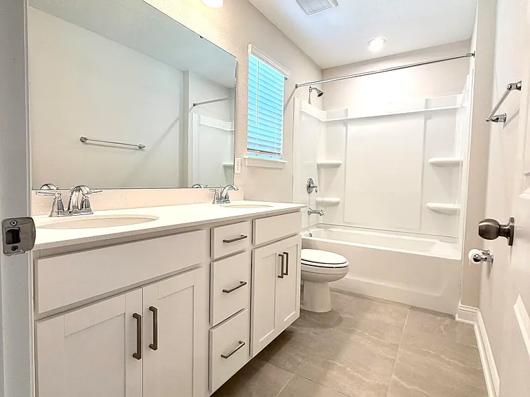 12959 Holsinger Blvd — Photo 23