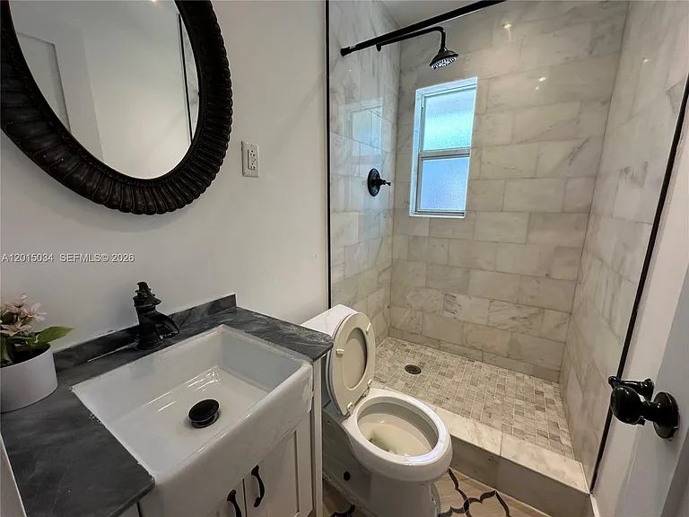 1239 NE 15th Ave #1 — Photo 5