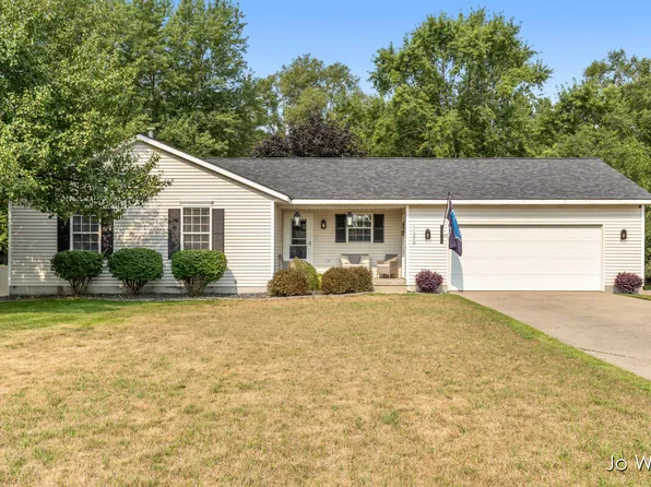 11395 Hunters Meadow Dr, Allendale, MI 49401
