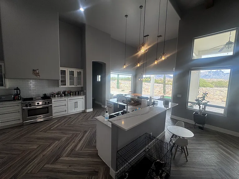 4402 La Cienaga Pl — Photo 6