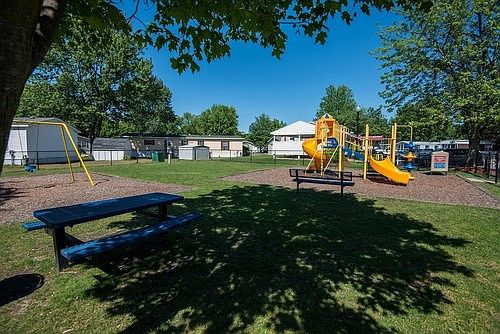 2nd image of 5907 Freeton Dr SE