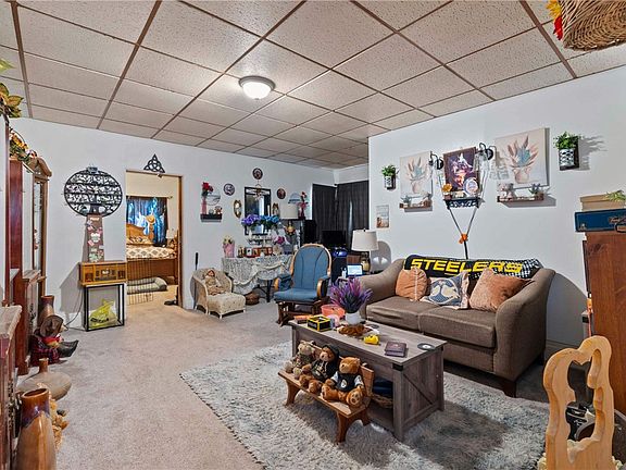 4th image of 613 Orchard Ave