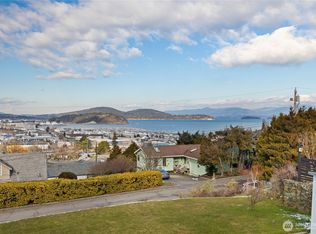 619 38th St, Anacortes, WA