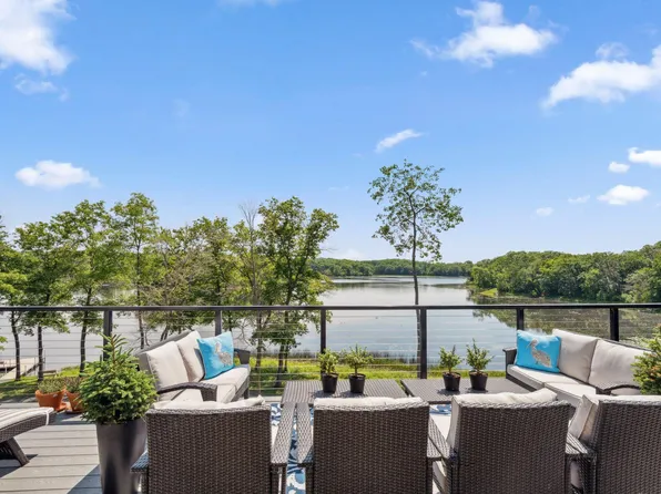 4855 Linden Cove Ln, Savage, MN 55378