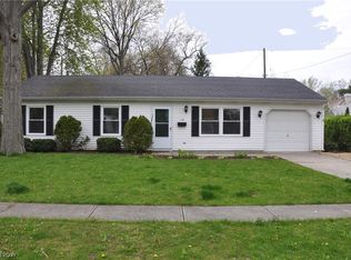 110 Englewood Dr, Avon Lake, OH 44012