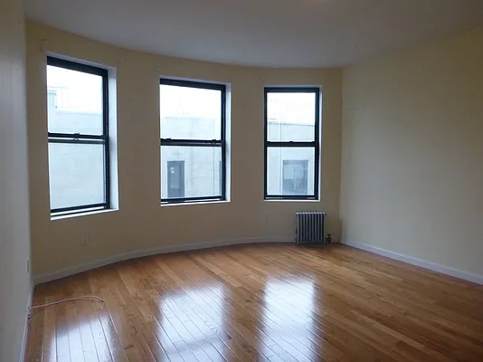 Rented by Bohemia Realty Group | media 6