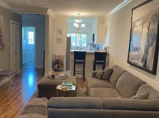 11470 Moorpark St APT 8, North Hollywood, CA 91602