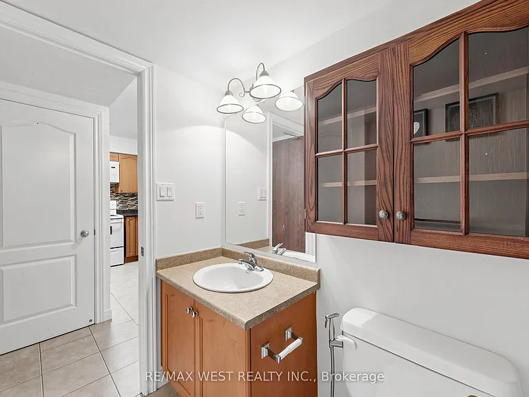 2772 Keele St #505 — Photo 17