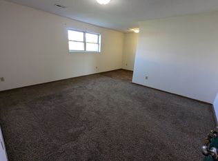 2119 SE 30th St #B, Topeka, KS 66605