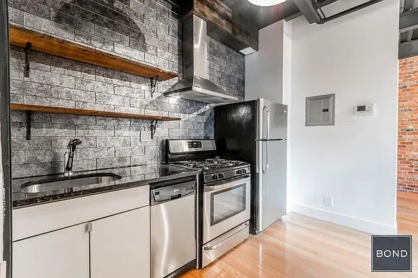 Rented by Bond New York | media 25