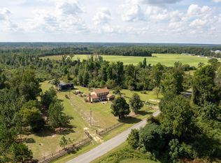 695 Renfrow Rd, Clinton, NC 28328