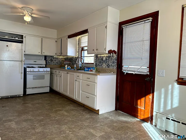 407 Route 2 — Photo 9