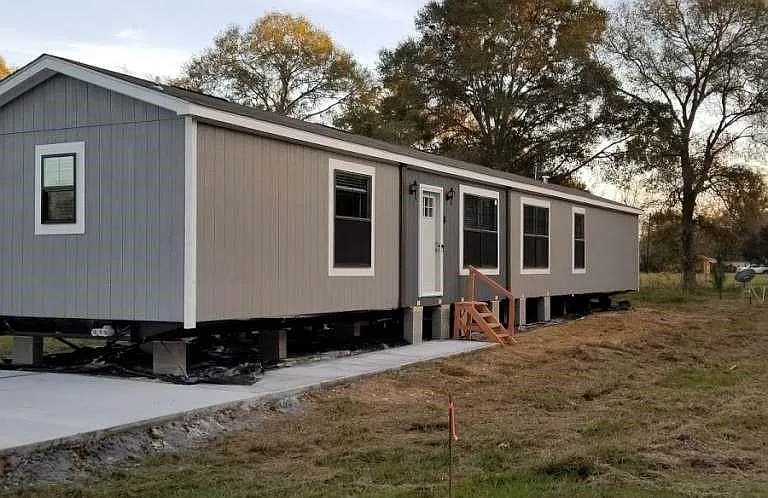 4 Laurel Ct — Photo 1