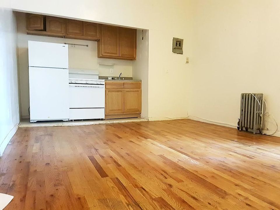 1st image of 225 Parkside Ave APT 2I