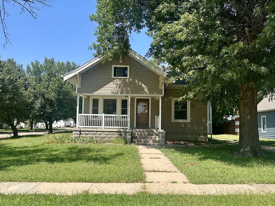 1st image of 210 2nd St