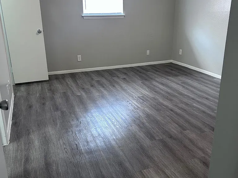 McIntyre Apartments — Photo 45