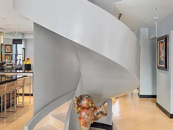 4th image of 23 Park Ave #4NS