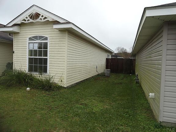 5th image of 9030 Camelot Pl