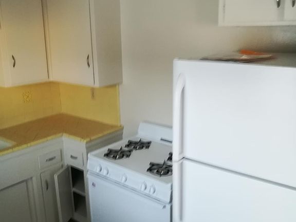4th image of 206 N Normandie Ave #4